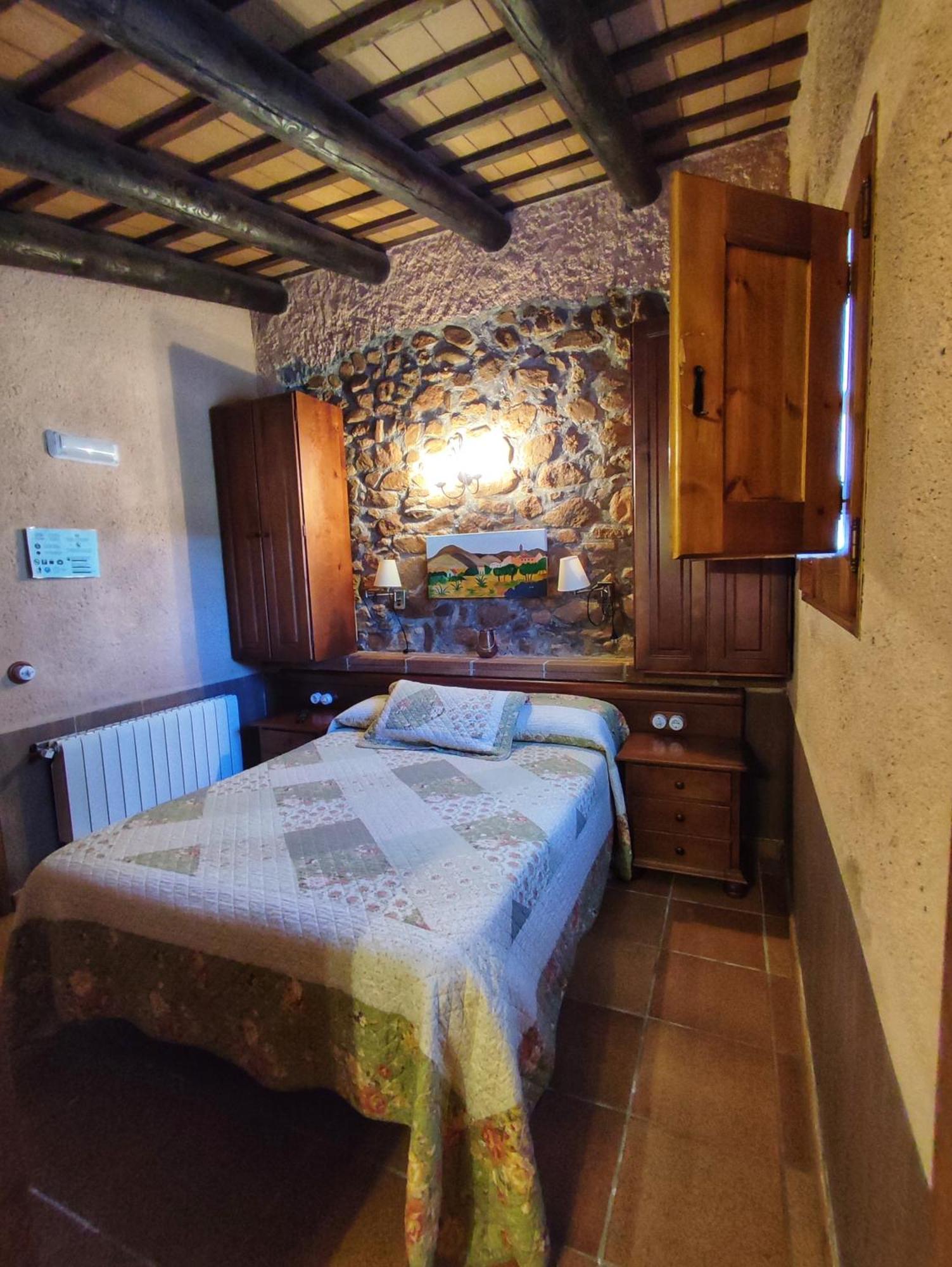 Masia Can Felip B&B Llinars del Valles Exterior photo