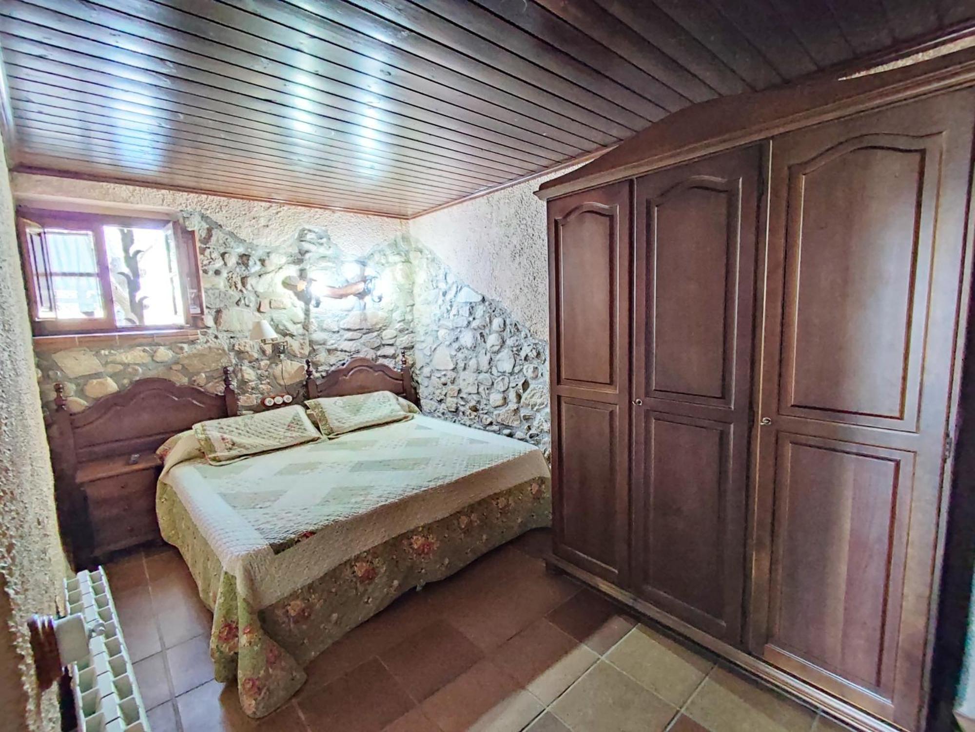 Masia Can Felip B&B Llinars del Valles Exterior photo